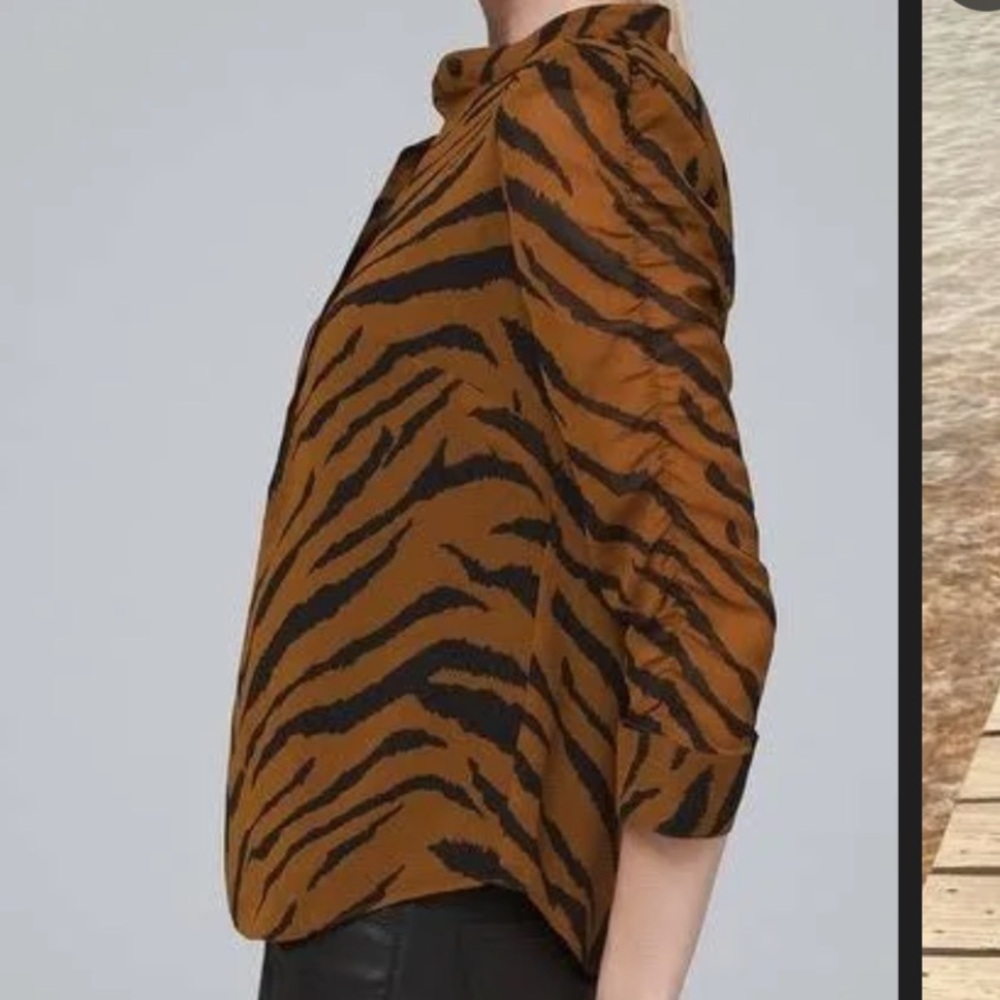 White House black market S Tiger Stripe Women's Top - Picture 10 of 13